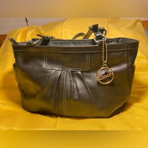 Coach leather satchel shoulder bag.